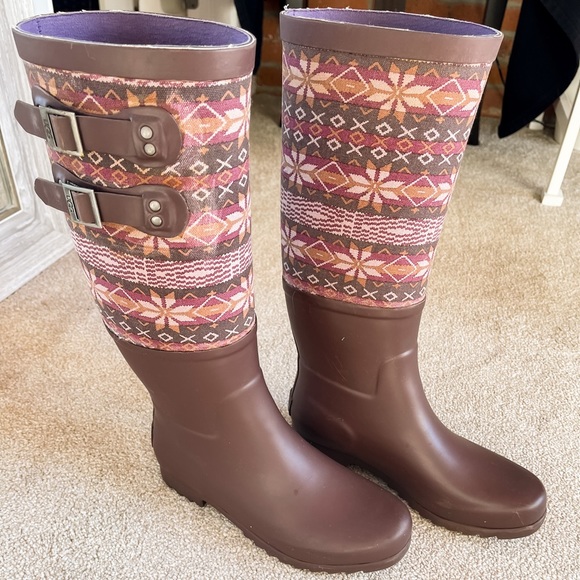 SOLD Ugg rain boots - Picture 1 of 7